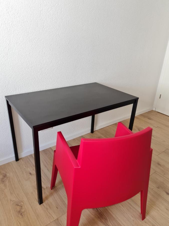 Haupt 3 Vandrarhem Eningen unter Achalm Exteriör bild
