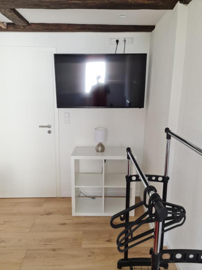 Haupt 3 Vandrarhem Eningen unter Achalm Exteriör bild