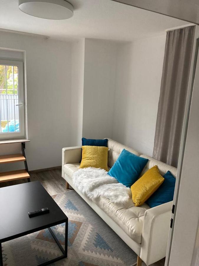 Haupt 3 Vandrarhem Eningen unter Achalm Exteriör bild